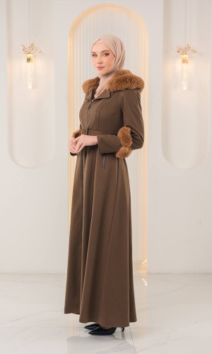 Langer texturierter Mantel mit Pelz 1395  - Braun