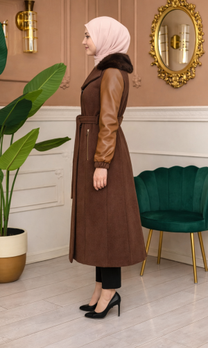 Mohair-Filz Mantel mit Lederärmeln und Fellkapuze 1364 - Braun