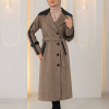 Trenchcoat aus texturiertem Stoff mit Leder-Details und Fellfutter 1394 - Mausgrau