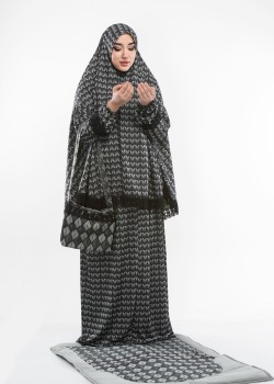 طقم صلاة ليكرا ساندي مع حقيبة للمصحف وسجادة 701 - عفني