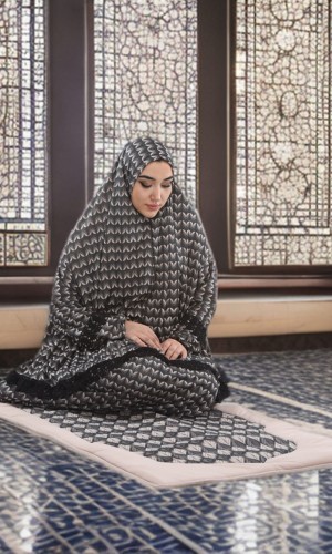 طقم صلاة ليكرا ساندي مع حقيبة للمصحف وسجادة 701 - بيج