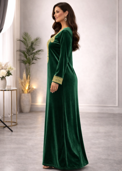 كلابية مخمل مطرزة بلمسة ملكية 300  - اخضر