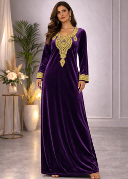 كلابية مخمل مطرزة بلمسة ملكية 300  - توتي