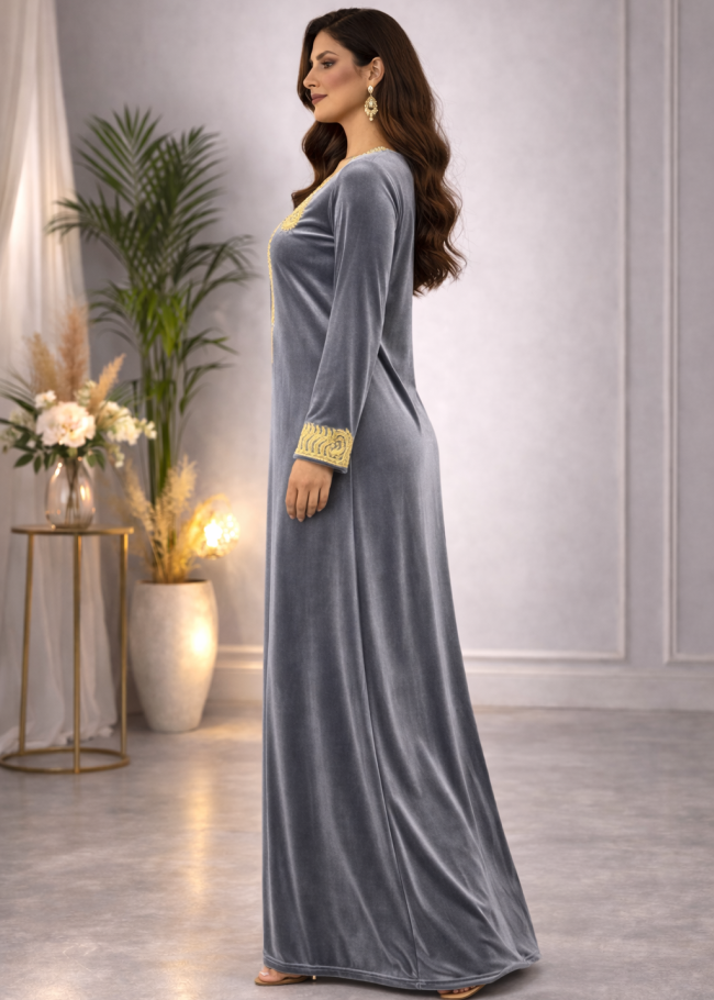 300 كلابية مخمل  - فضي