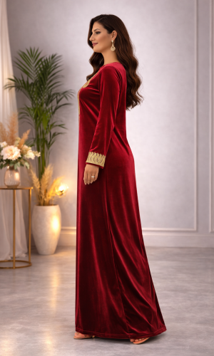 كلابية مخمل مطرزة بلمسة ملكية 300  - خمري