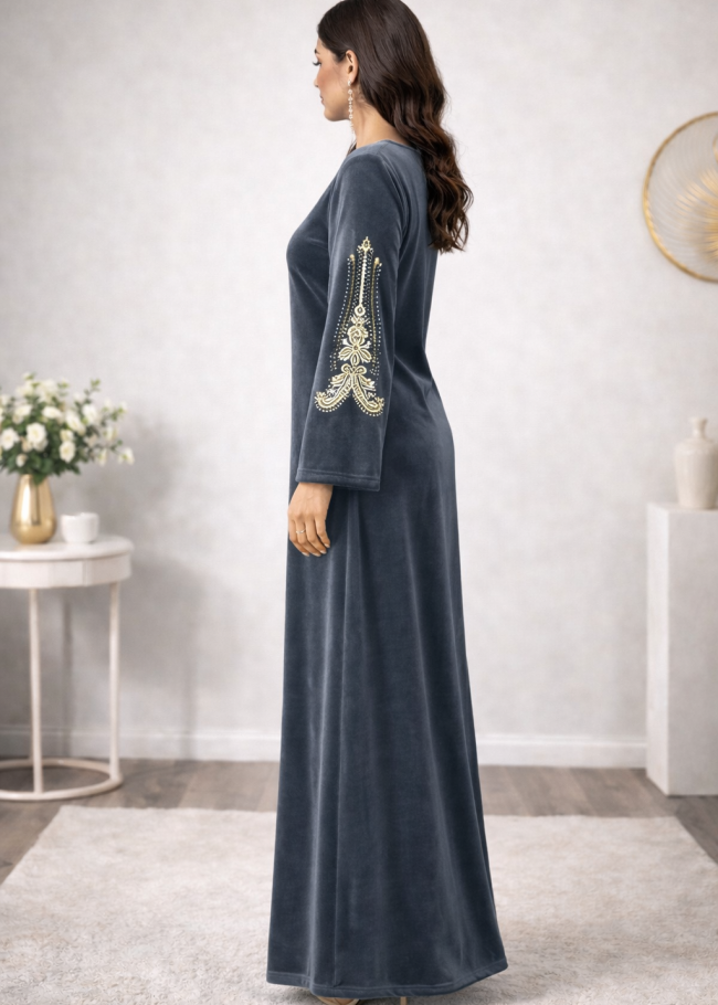 301 كلابية مخمل الماز  - فضي