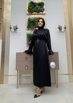 فستان سهرة راقٍ بتفاصيل لؤلؤ وأكمام واسعة 4007  - اسود