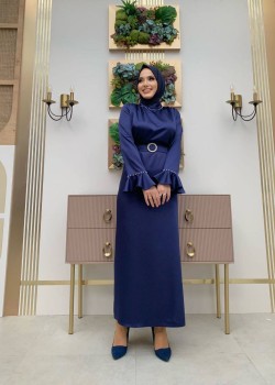 فستان سهرة راقٍ بتفاصيل لؤلؤ وأكمام واسعة 4007  - كحلي