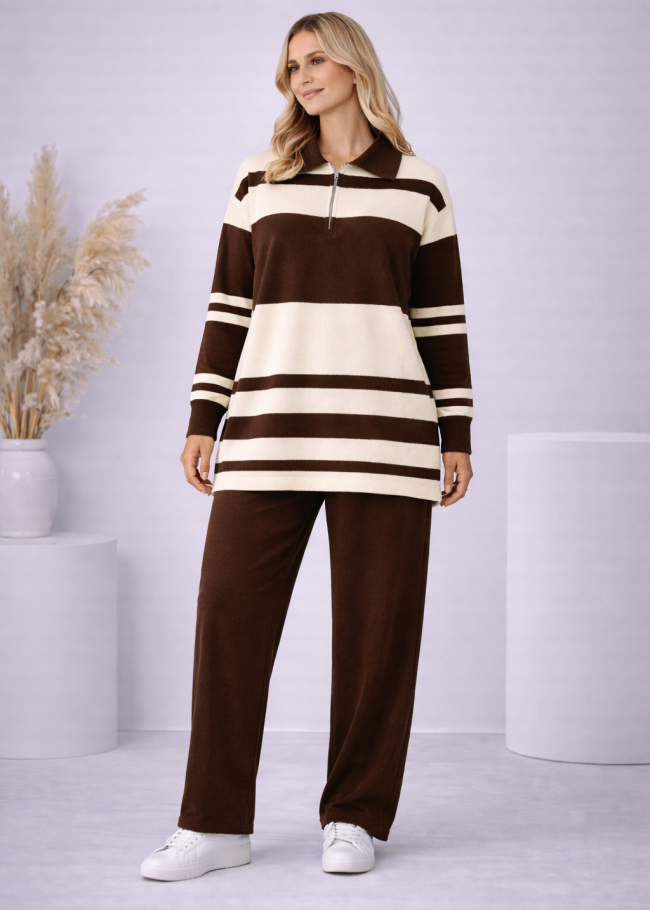 4202 طقم تريكو مقلم عريض - brown