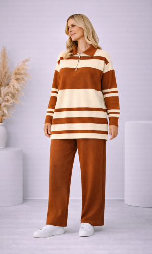 طقم تريكو نسائي مخطط بسحاب ياقة 4202 - عسلي