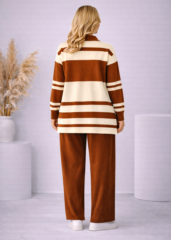 4202 طقم تريكو مقلم عريض - ترابي