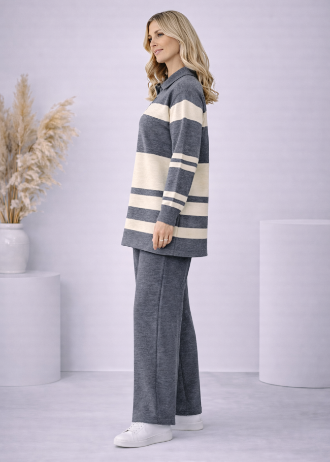 4202 طقم تريكو مقلم عريض - فضي