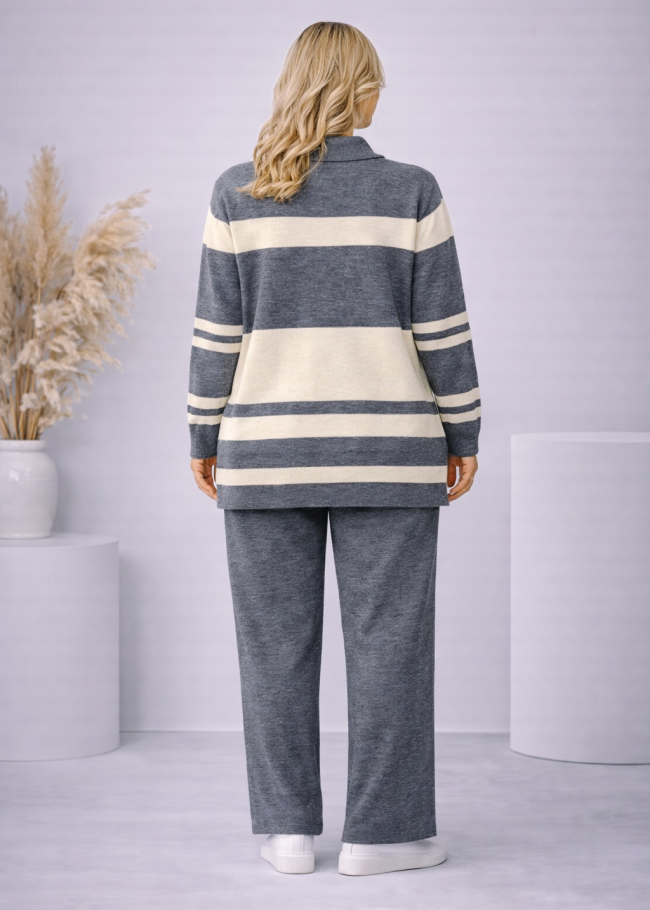 4202 طقم تريكو مقلم عريض - فضي