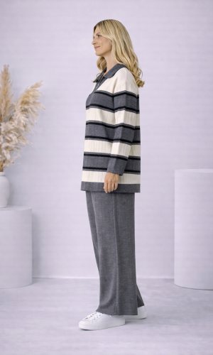 طقم تريكو نسائي مخطط قطعتين بسحاب ياقة 4204  - فضي