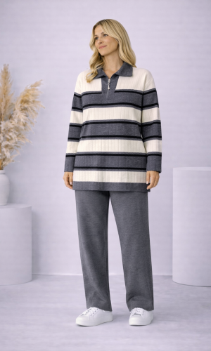 طقم تريكو نسائي مخطط قطعتين بسحاب ياقة 4204  - فضي