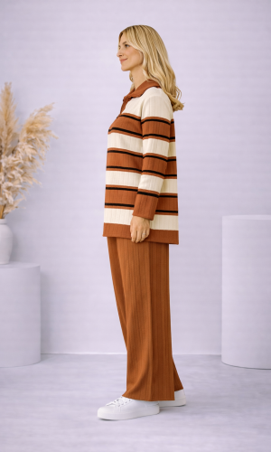 طقم تريكو نسائي مخطط قطعتين بسحاب ياقة 4204  - عسلي