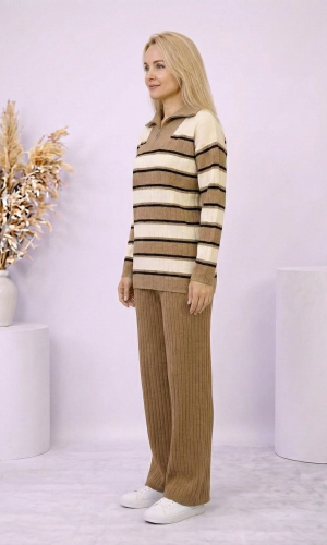 طقم تريكو نسائي مخطط قطعتين بسحاب ياقة 4204  - شوكو
