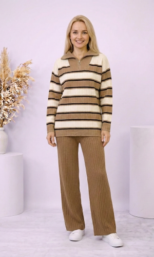 طقم تريكو نسائي مخطط قطعتين بسحاب ياقة 4204  - شوكو