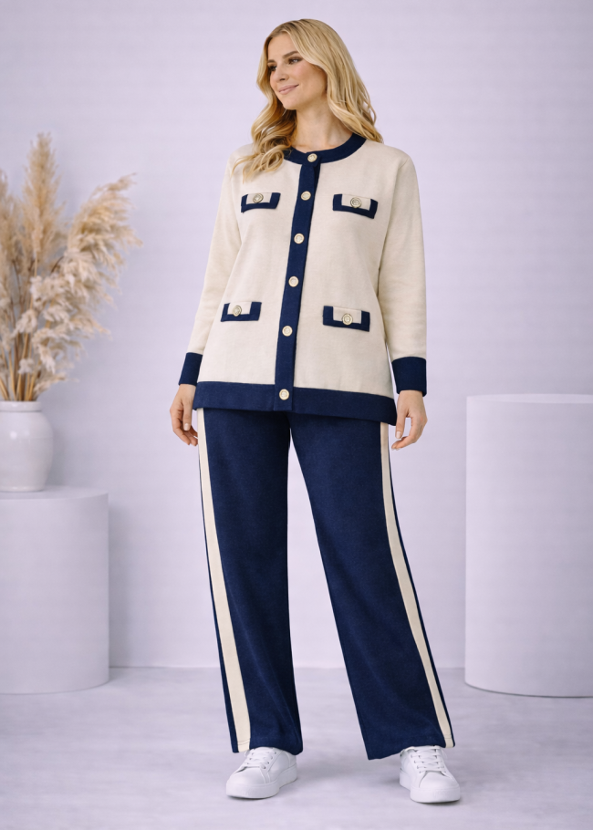 4205 طقم تريكو جيب وازرار  - كحلي