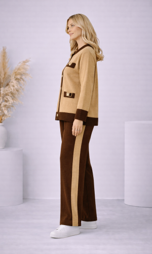 Two-Piece Women's Knitwear Set with Pockets and Buttons 4205  - ivory