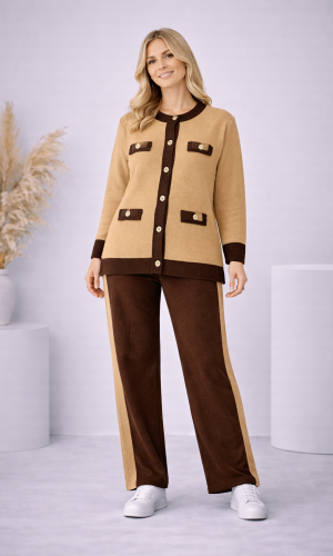 Two-Piece Women's Knitwear Set with Pockets and Buttons 4205  - ivory