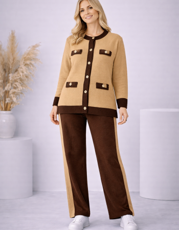 Two-Piece Women's Knitwear Set with Pockets and Buttons 4205  - ivory
