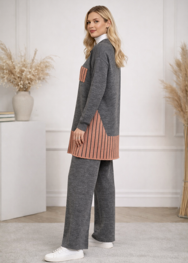 4208 طقم تريكو جيب مخطط - رمادي