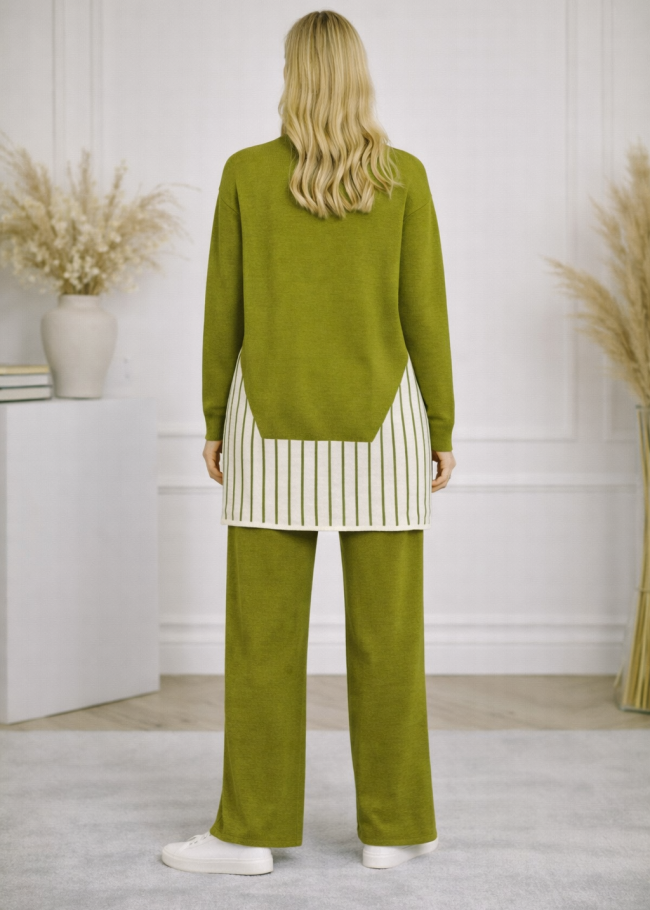 4208 طقم تريكو جيب مخطط - عفني