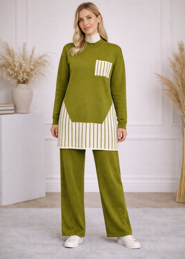 4208 طقم تريكو جيب مخطط - عفني