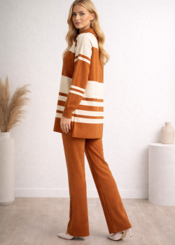 طقم تريكو نسائي عصري قطعتين مخطط بياقة سحاب 4209  - عسلي