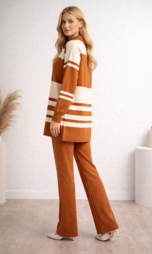 طقم تريكو نسائي عصري قطعتين مخطط بياقة سحاب 4209  - عسلي