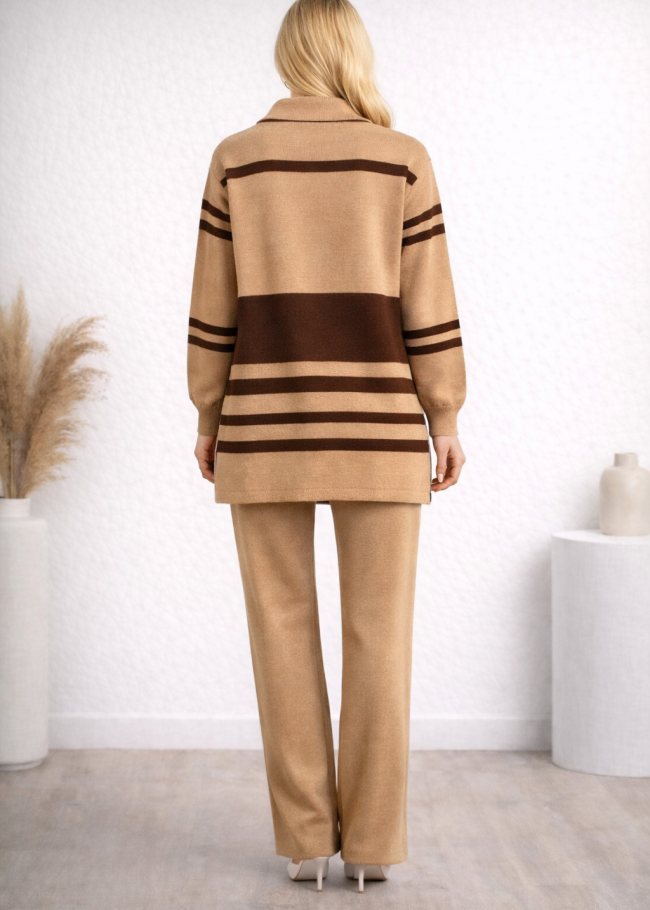 4209 طقم تريكو مقلم عريض  - ivory