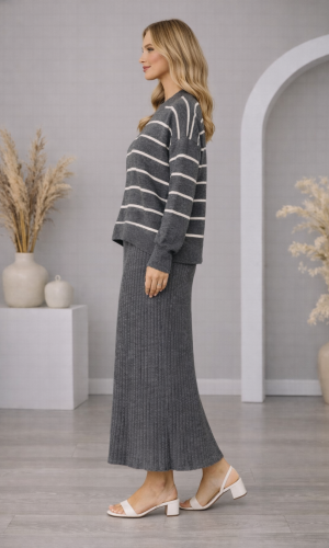 فستان تريكو نسائي راقٍ قطعتين مخطط 4210  - فضي