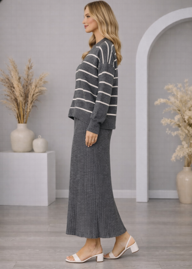 4210 فنسان تريكو ياقة مدورة  - فضي