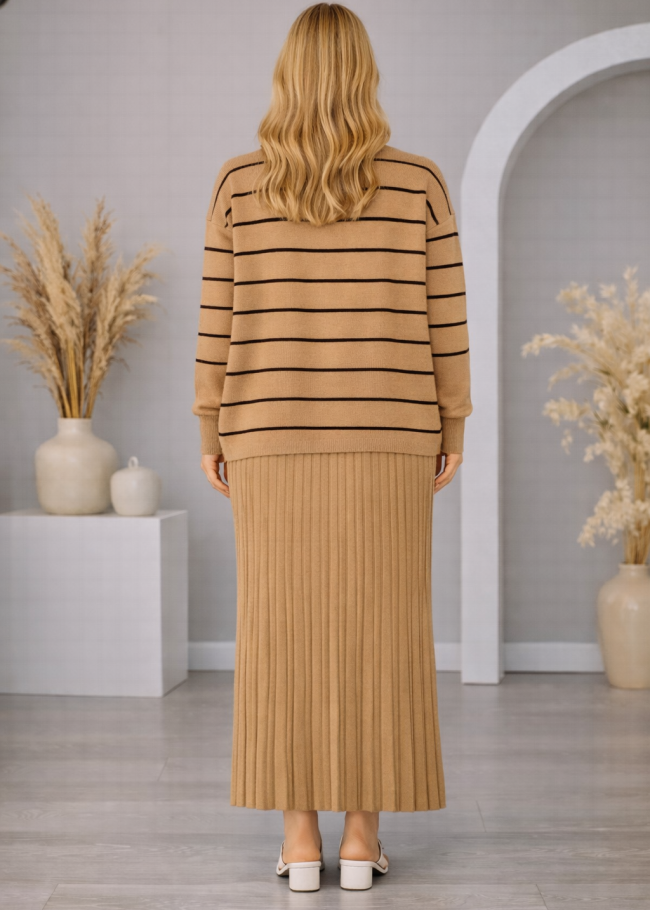 4210 فنسان تريكو ياقة مدورة  - ivory