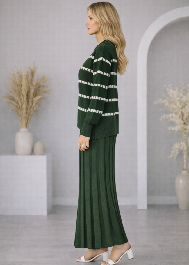 4211 فستان تريكو مربعات ياقة مدورة  - زيتي