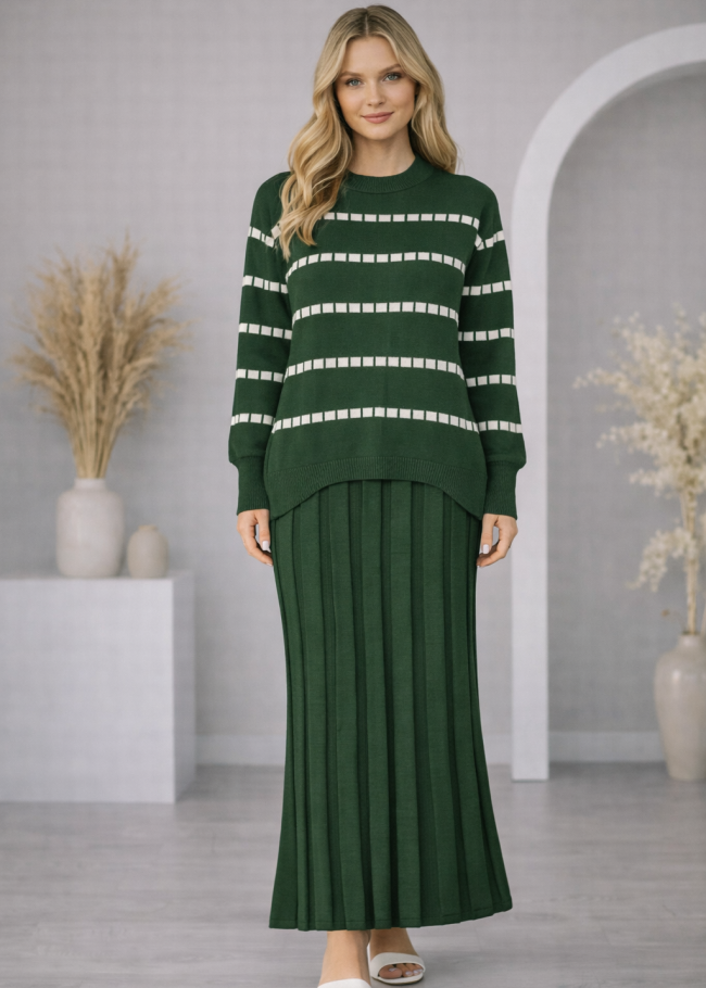 4211 فستان تريكو مربعات ياقة مدورة  - زيتي