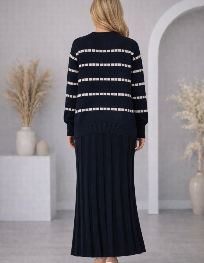 4211 فستان تريكو مربعات ياقة مدورة  - deep blue
