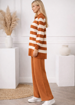 طقم تريكو مقلم 4212  - عسلي