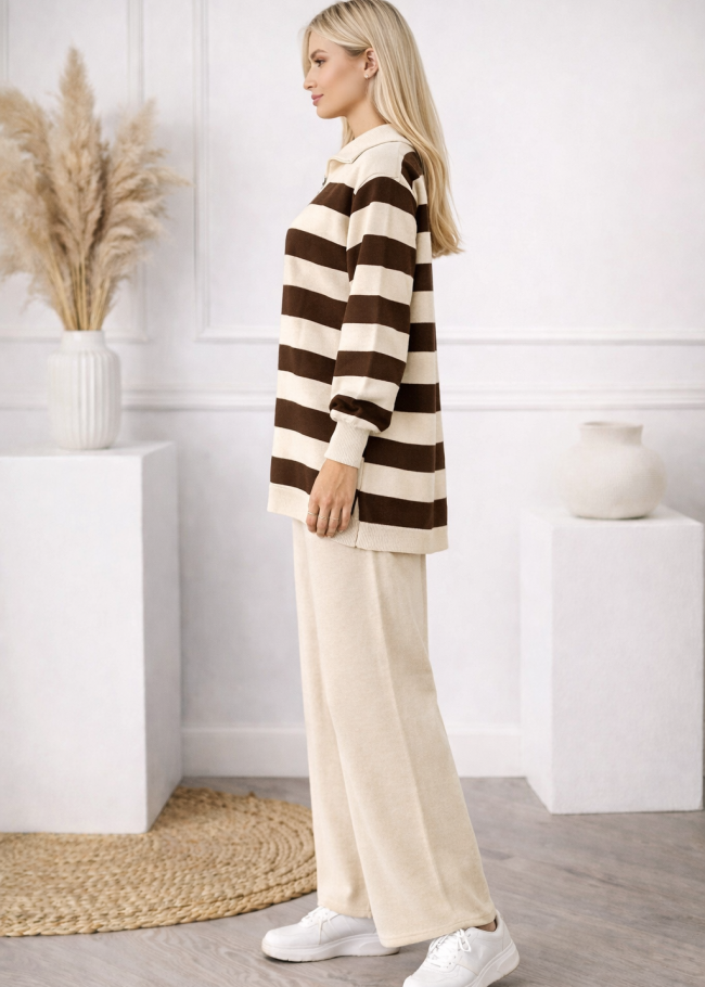 4212 طقم تريكو مخطط سحاب  - سكري