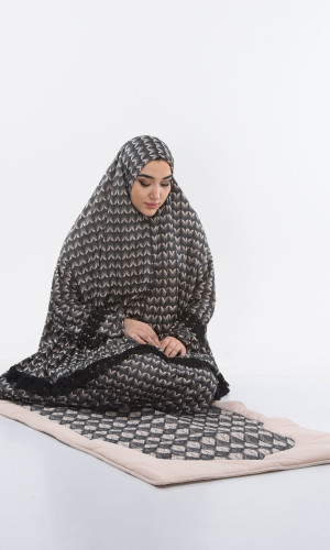 طقم صلاة ليكرا ساندي مع حقيبة للمصحف وسجادة - كود 701 - بيج