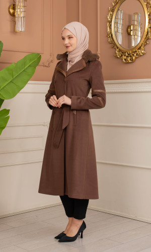 ترانشكوت نسائي "أناقة الشتاء" من الجوخ الموهير - كود 1371 - بني