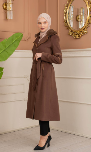 ترانشكوت نسائي "أناقة الشتاء" من الجوخ الموهير - كود 1371 - بني