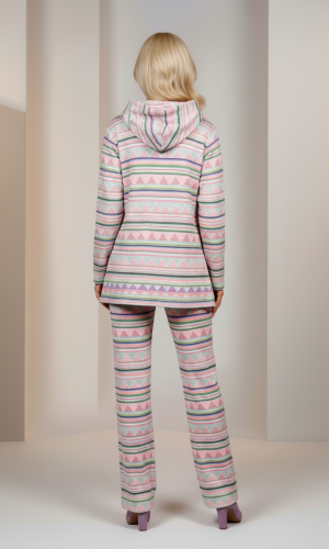 بيجامة نسائية شتوية جوخ فاخر بتصميم هندسي وقبعة 1028 - نهدي