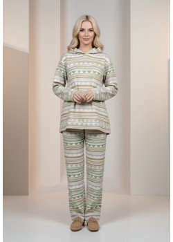 بيجامة نسائية شتوية جوخ فاخر بتصميم هندسي وقبعة 1028 - عفني