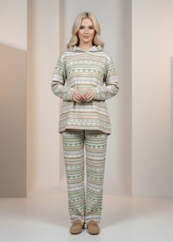 بيجامة نسائية شتوية جوخ فاخر بتصميم هندسي وقبعة 1028 - عفني
