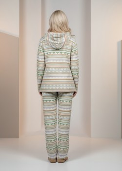 بيجامة نسائية شتوية جوخ فاخر بتصميم هندسي وقبعة 1028 - عفني