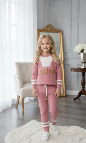 طقم بناتي شتوي RUN تريكو 3109 - فوشي