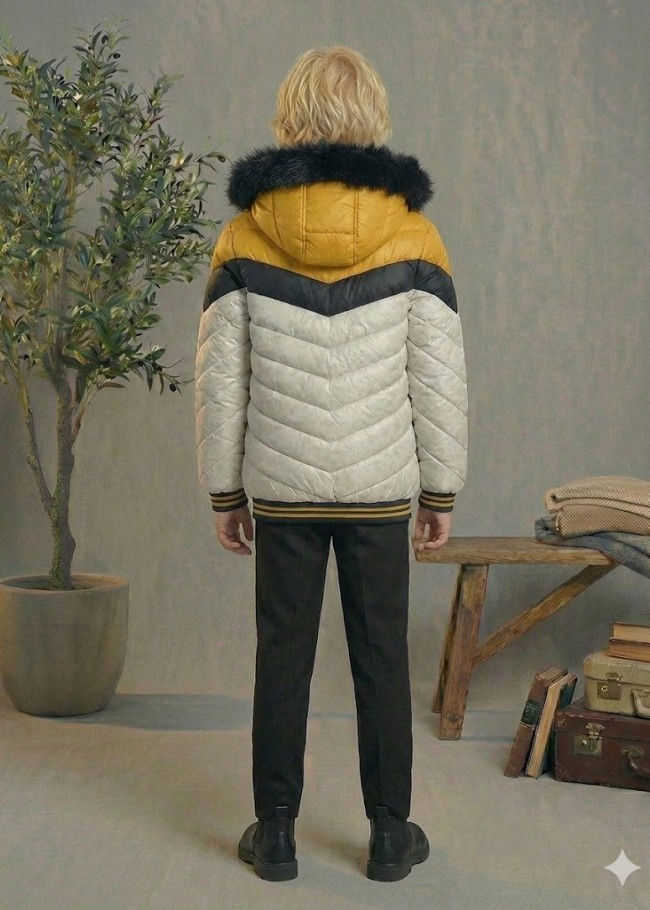 جاكيت مبطن بنقشة شيفرون وبطانة فرو 5148  - فضي