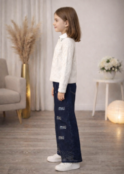 طقم بناتي ثلاث قطع بلوزة صوف وقميص وبنطلون عريض 3508  - ابيض